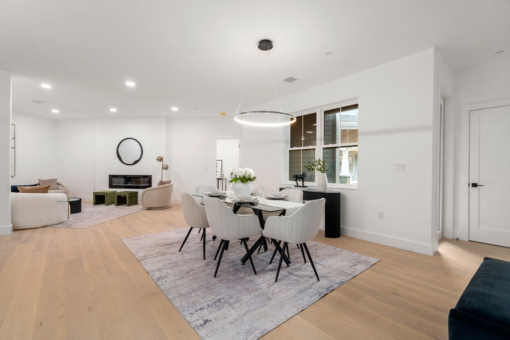 16 Stearns Rd # 207, Wellesley Unit: 207