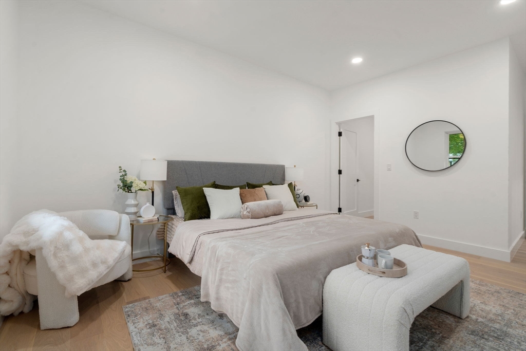 16 Stearns Rd # 207, Wellesley Unit: 207