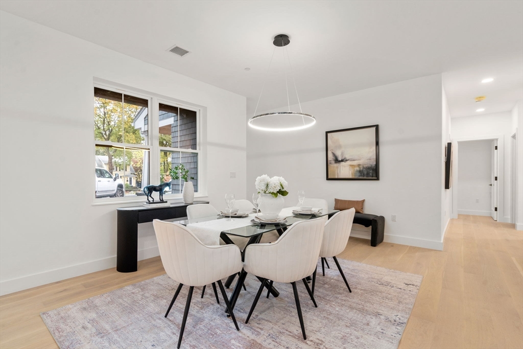 16 Stearns Rd # 207, Wellesley Unit: 207