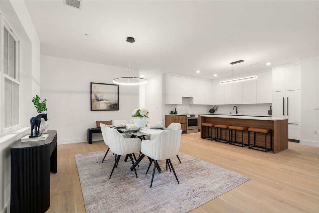 16 Stearns Rd # 207, Wellesley Unit: 207