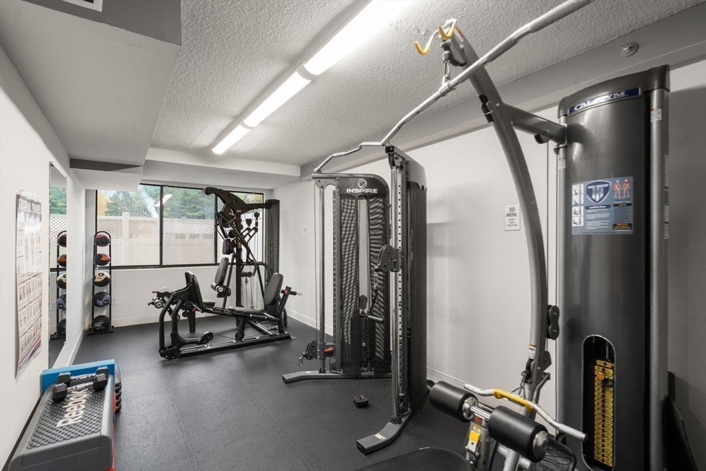 250 Hammond Pond Parkway # 1604N