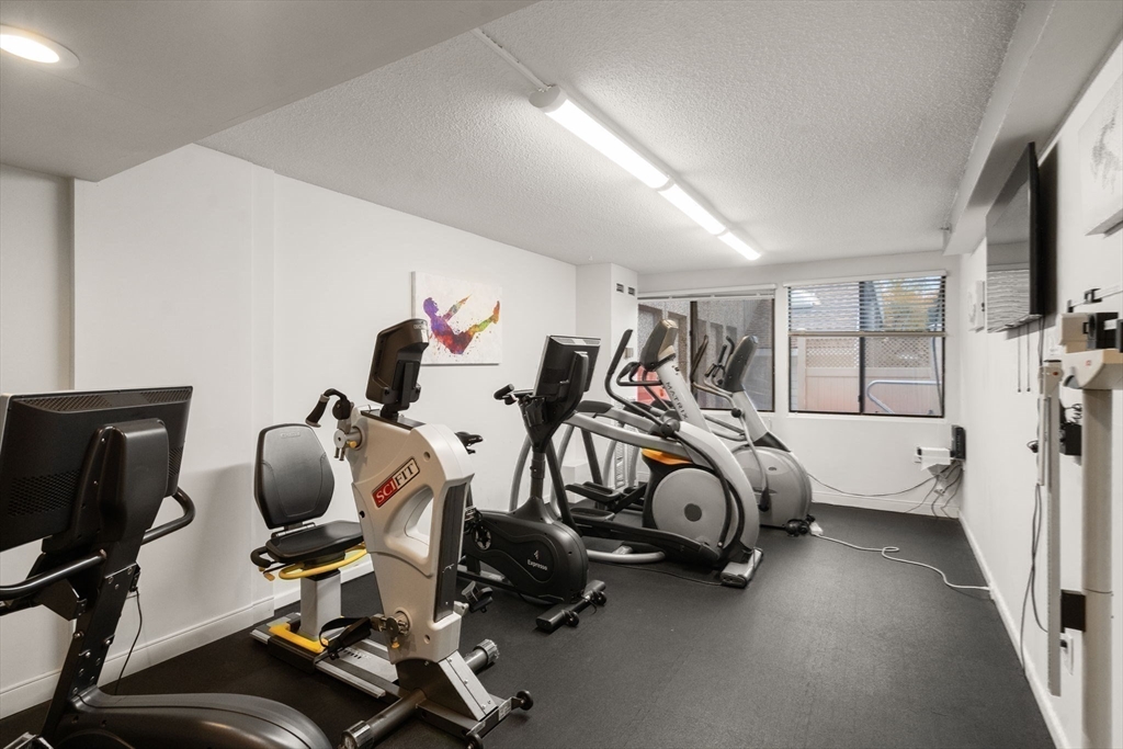 250 Hammond Pond Parkway # 1604N