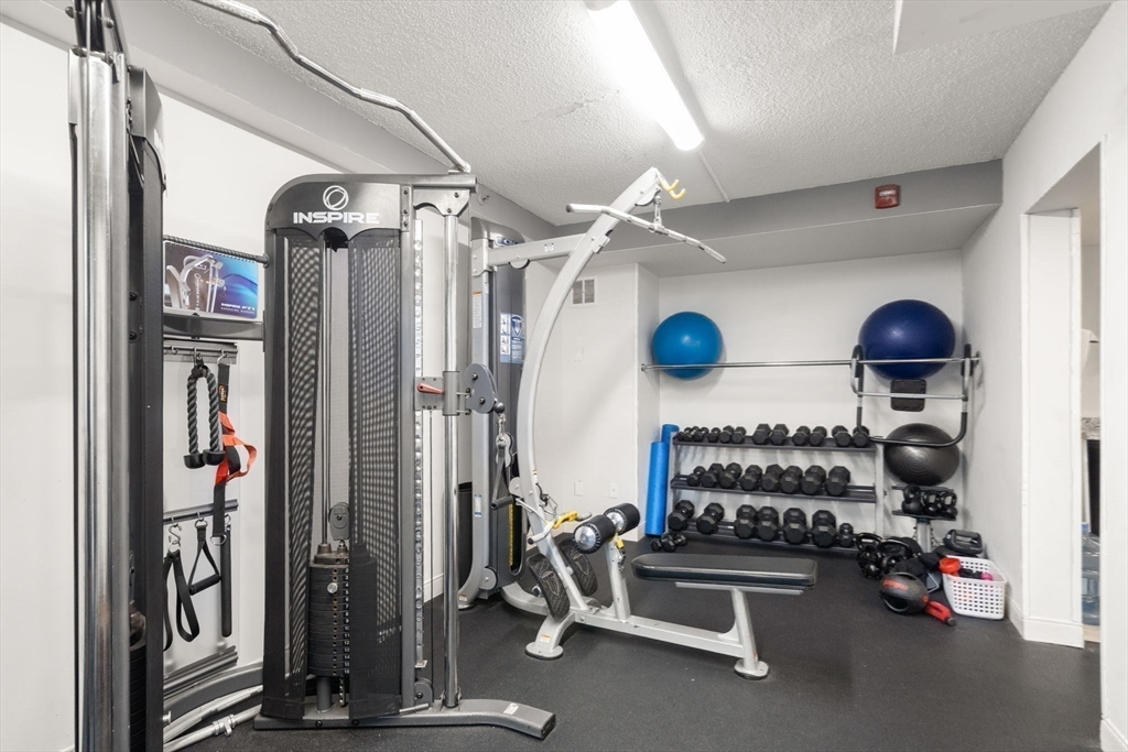 250 Hammond Pond Parkway # 1604N