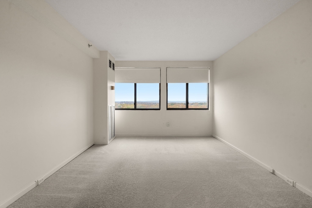 250 Hammond Pond Parkway # 1604N