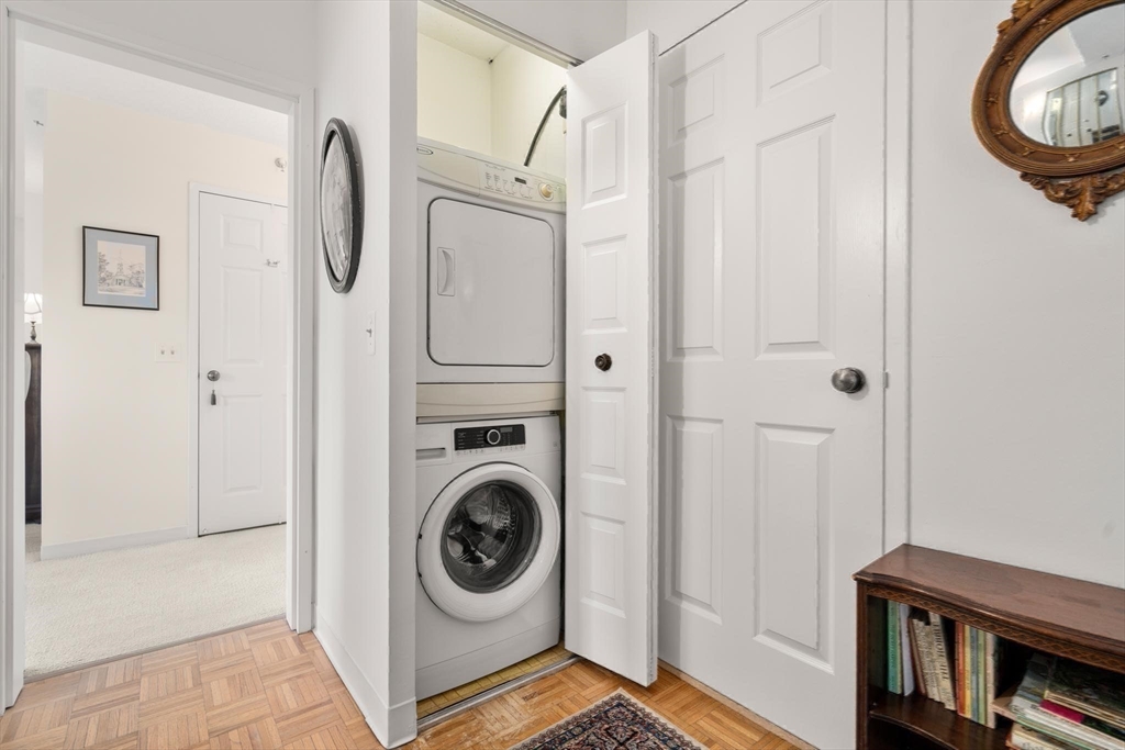 250 Hammond Pond Pkwy # 614S