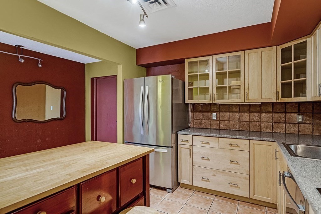 405 Langley Road # B Unit: 2-B