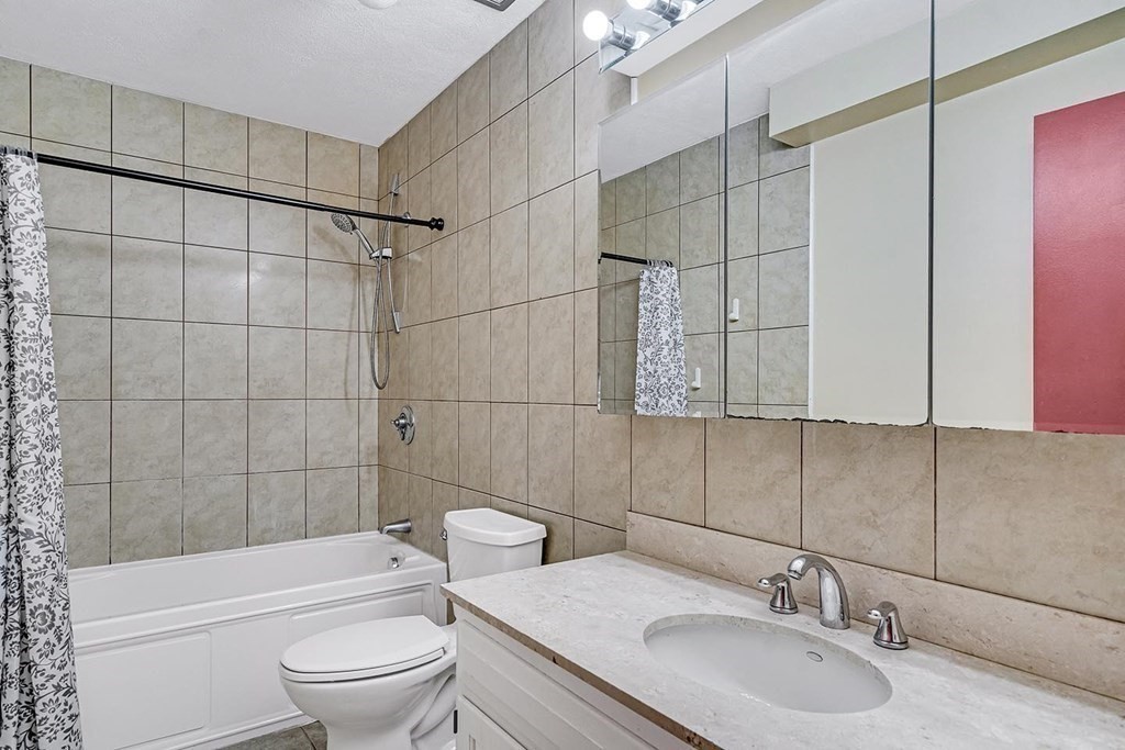 405 Langley Road # B Unit: 2-B