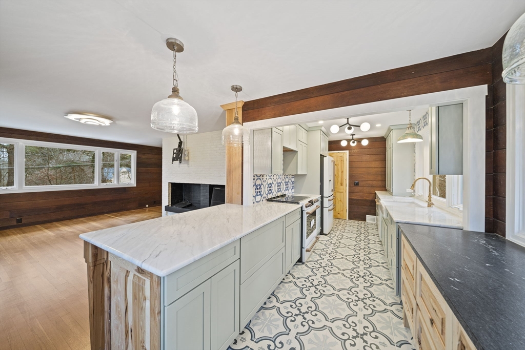 12 Sabrina Farm Road