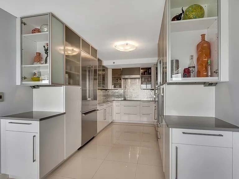 250 Hammond Pond Parkway # 1505N