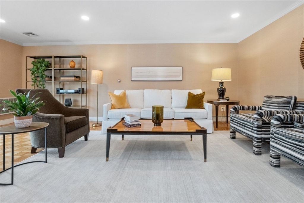 1202 Greendale Ave # 133