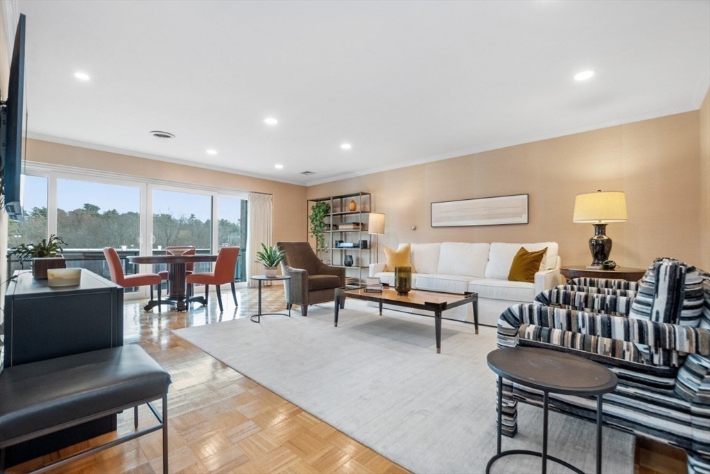 1202 Greendale Ave # 133