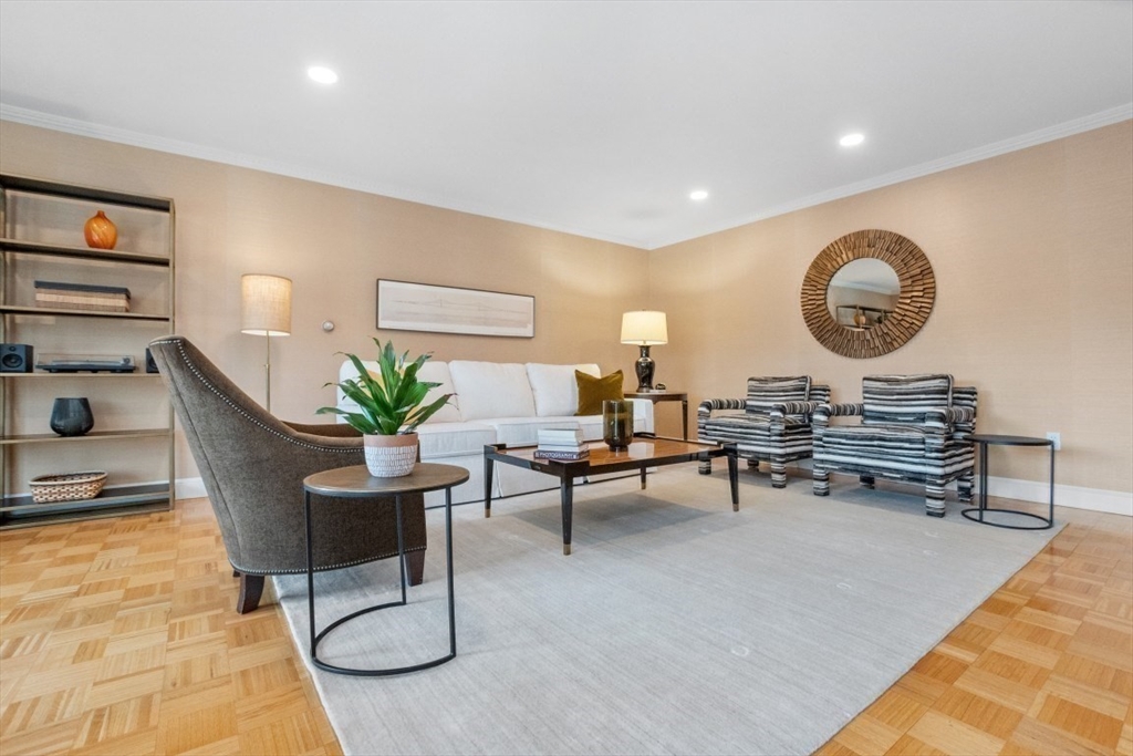 1202 Greendale Ave # 133