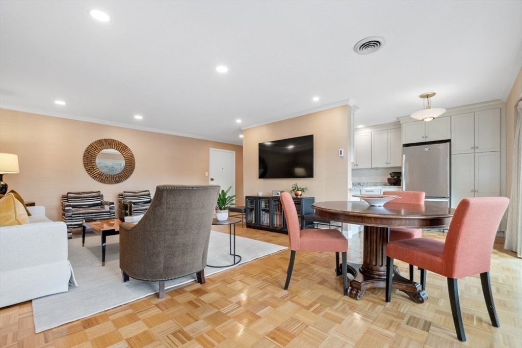 1202 Greendale Ave # 133