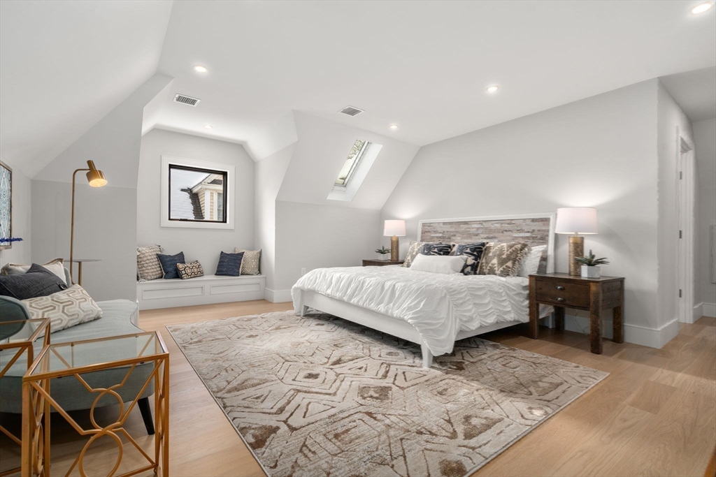 116 Thorndike St # 2