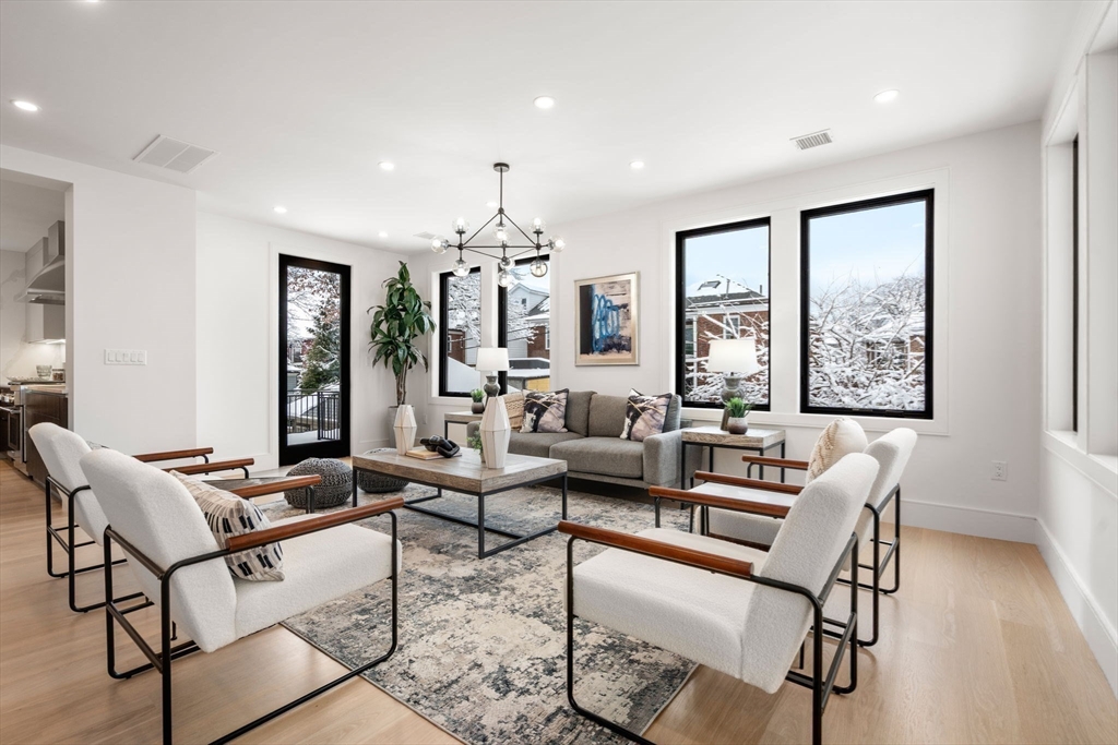 116 Thorndike St # 2