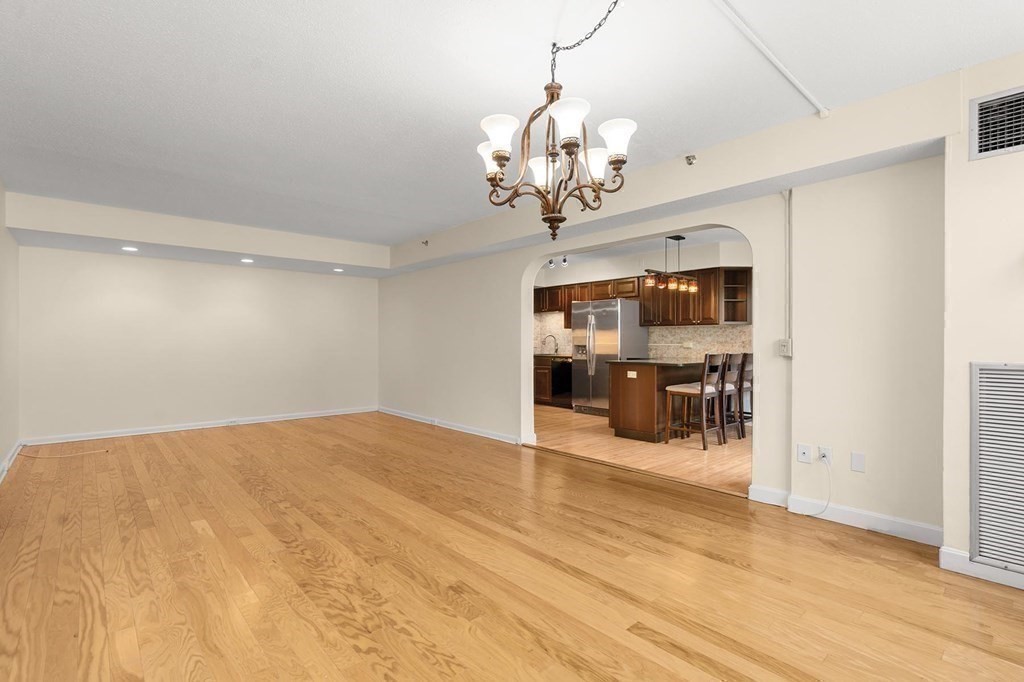 250 Hammond Pond Parkway # 213S