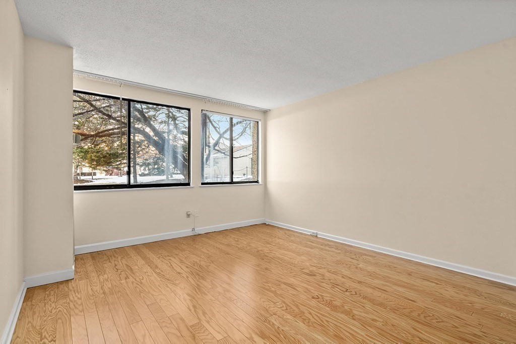 250 Hammond Pond Parkway # 213S