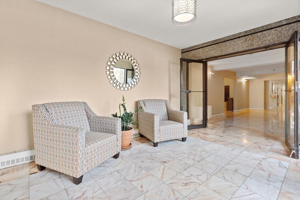 250 Hammond Pond Parkway # 213S