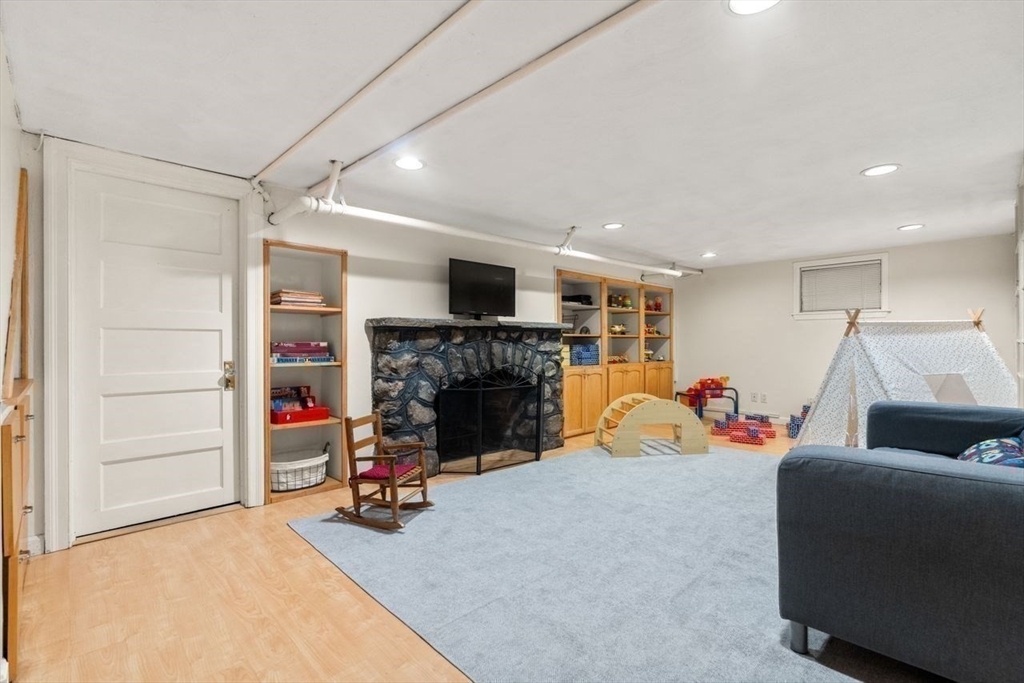 123 Walnut Hill Road