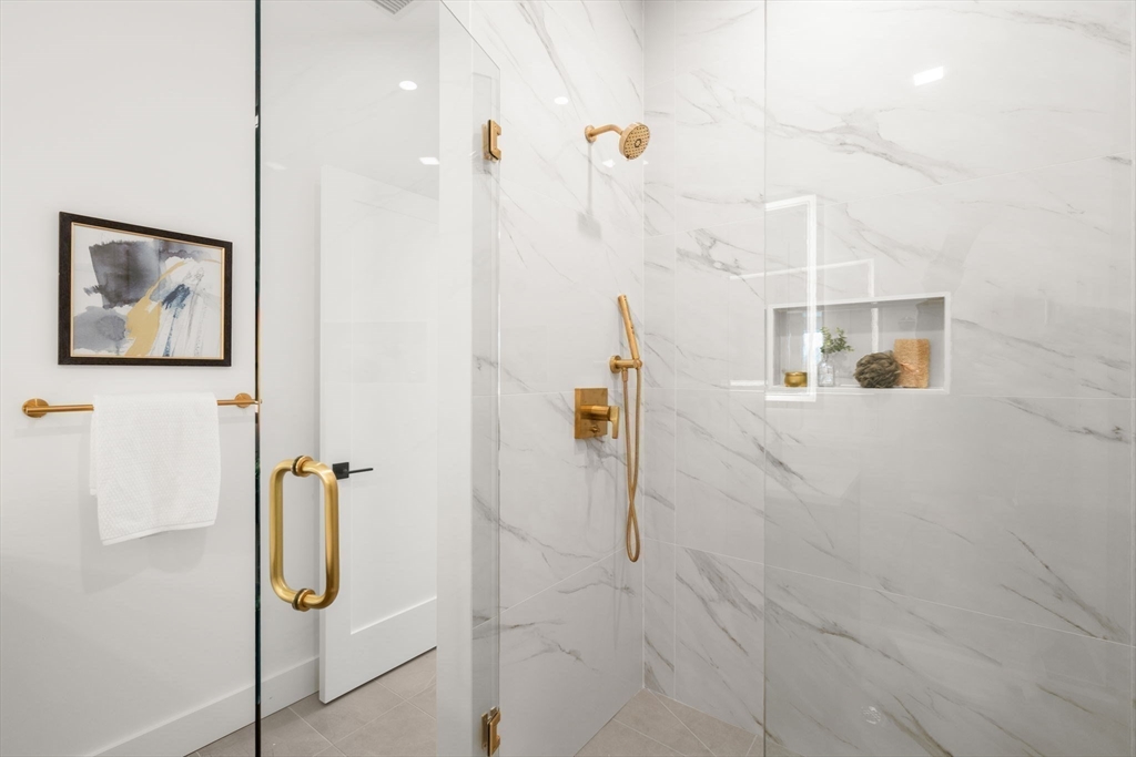 16 Stearns Rd 103 # 103