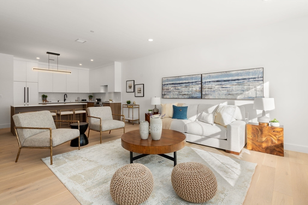 16 Stearns Rd 103 # 103