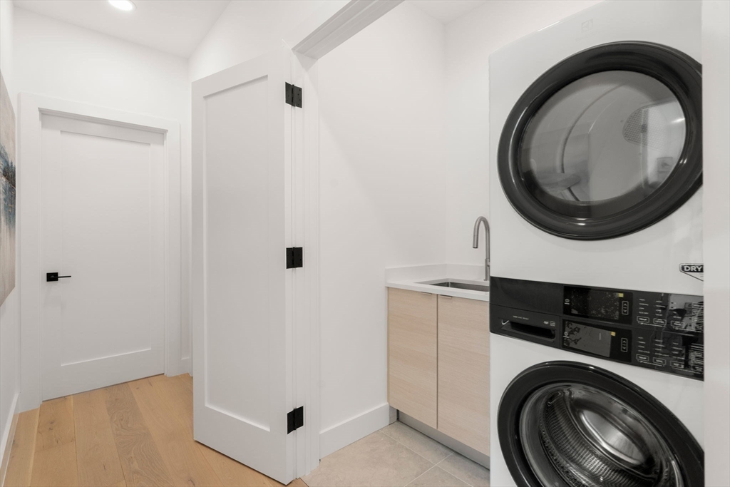 16 Stearns Rd 103 # 103