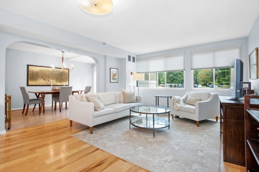 250 Hammond Pond Pkwy # 102N