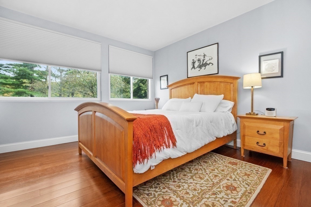 250 Hammond Pond Pkwy # 102N