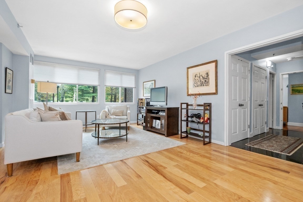 250 Hammond Pond Pkwy # 102N