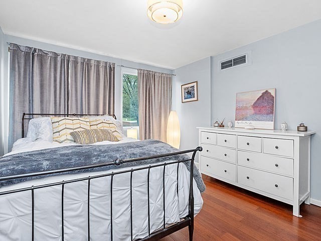 250 Hammond Pond Pkwy # 102N