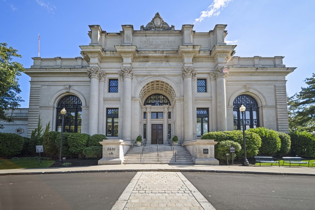 2420 Beacon Street # 401