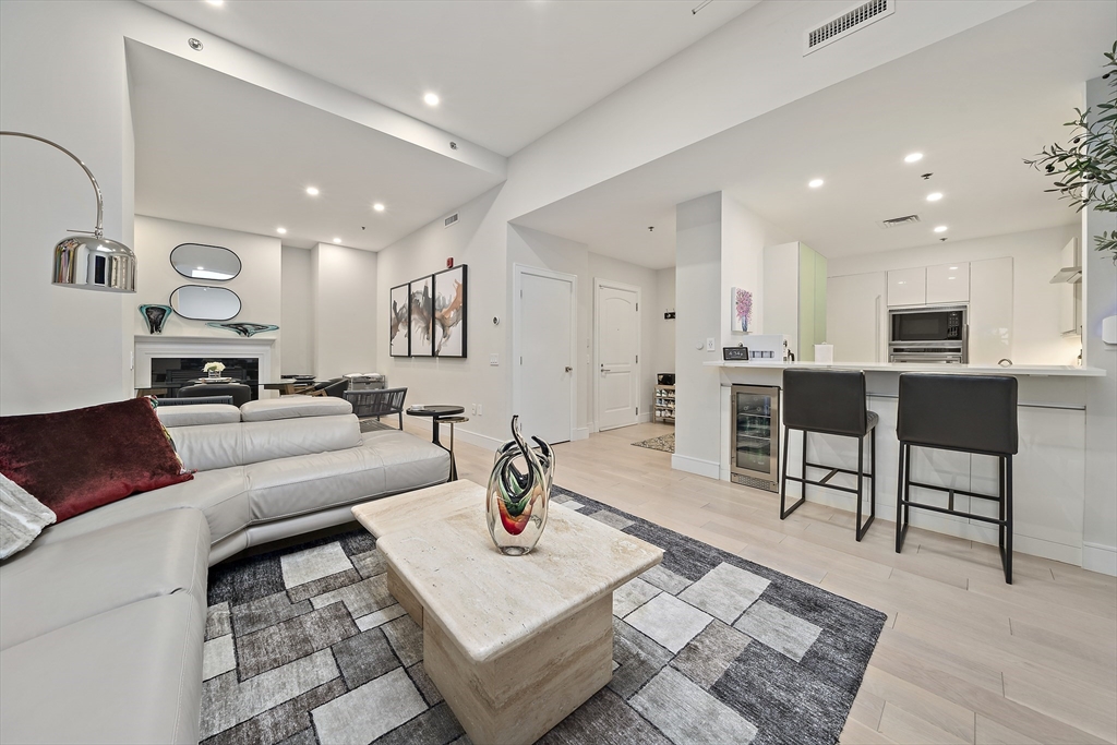 2420 Beacon Street # 401