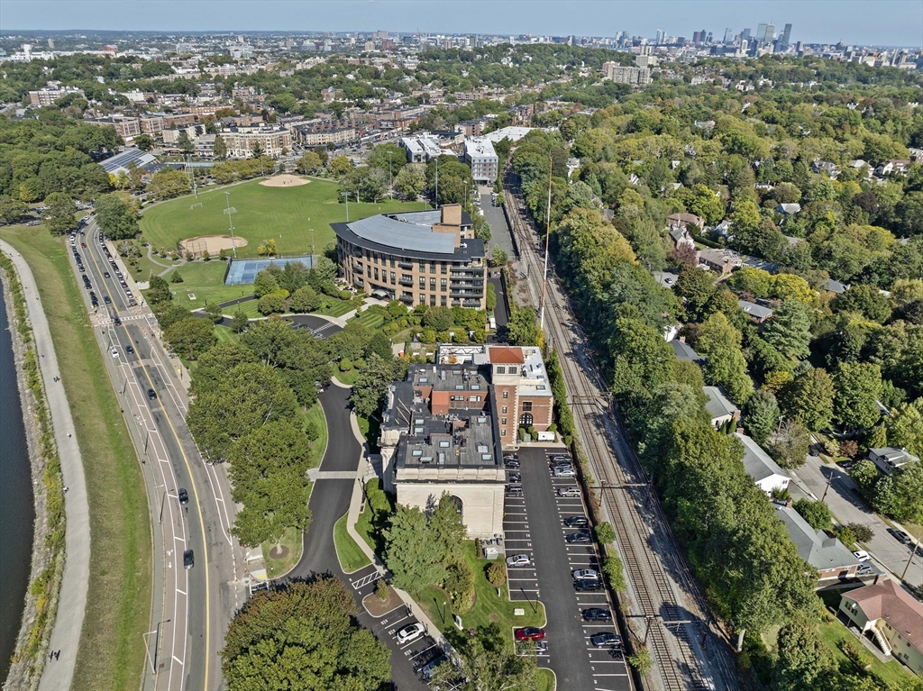 2420 Beacon Street # 401