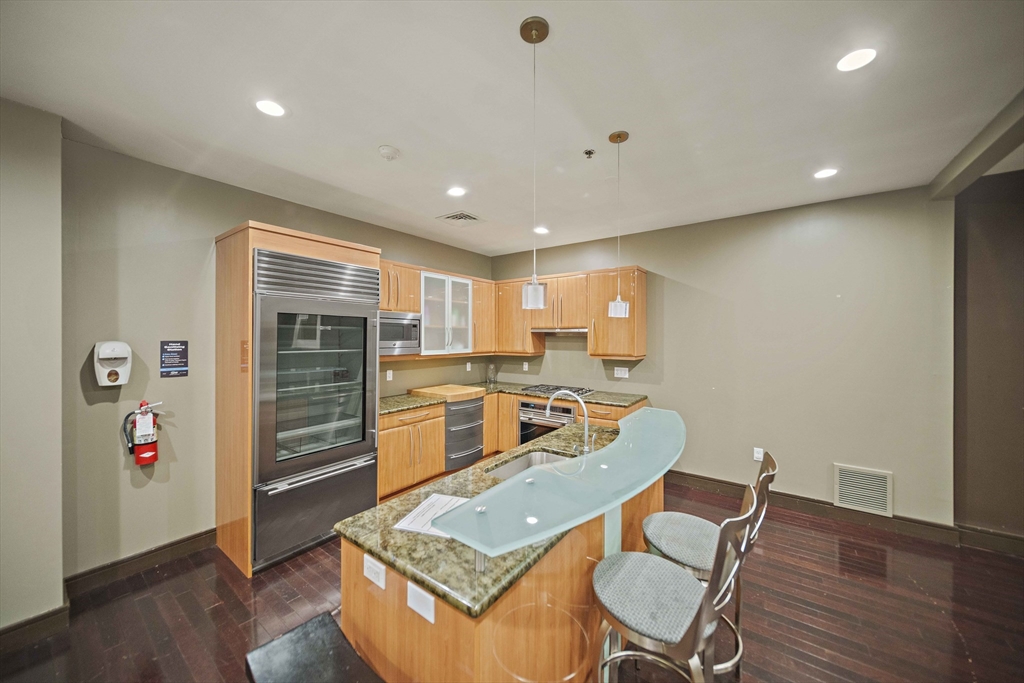 2420 Beacon Street # 401