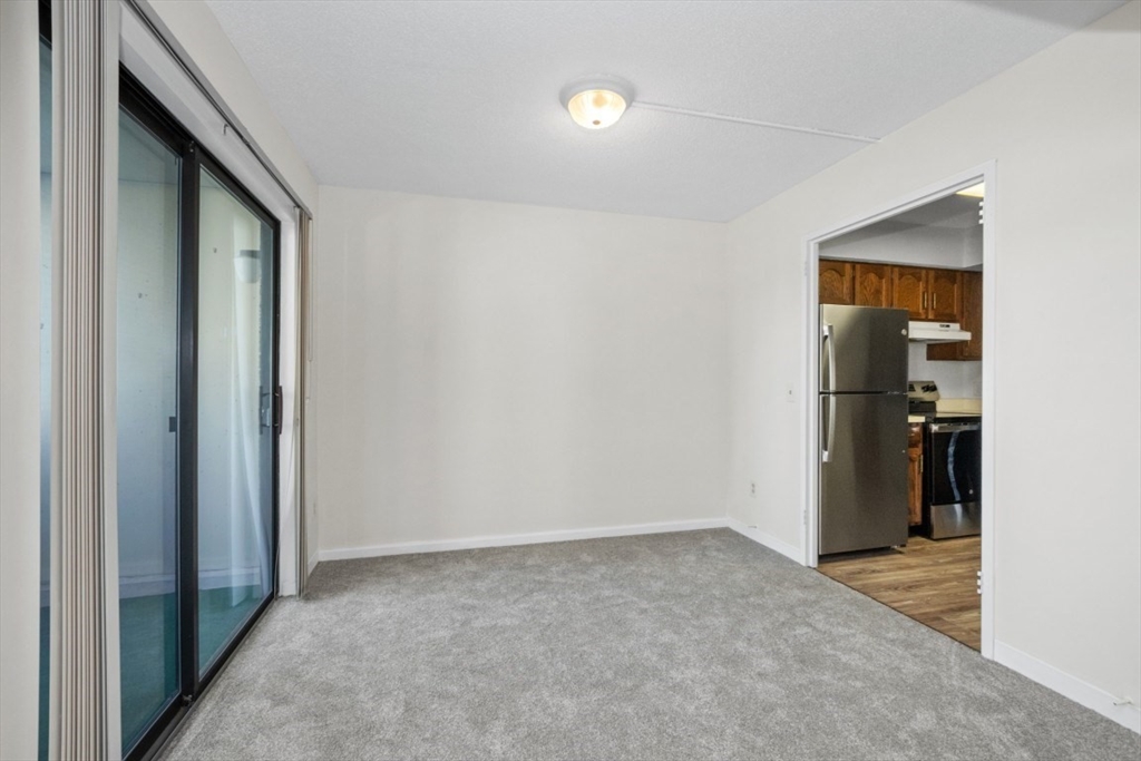 250 Hammond Pond Parkway # 707S