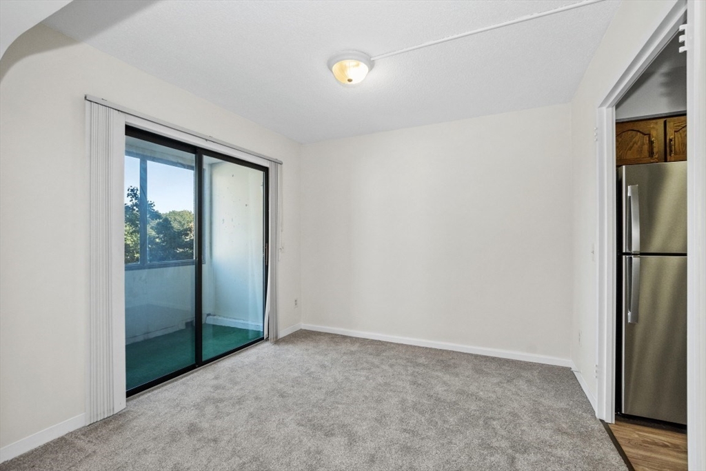 250 Hammond Pond Parkway # 707S