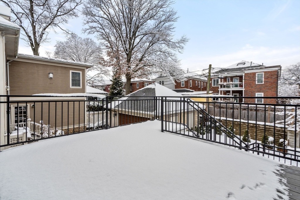 116 Thorndike St # 2B