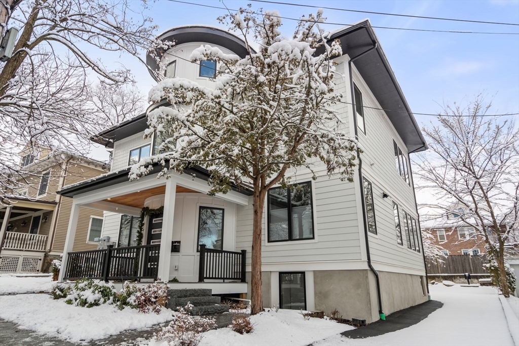 116 Thorndike St # 2B