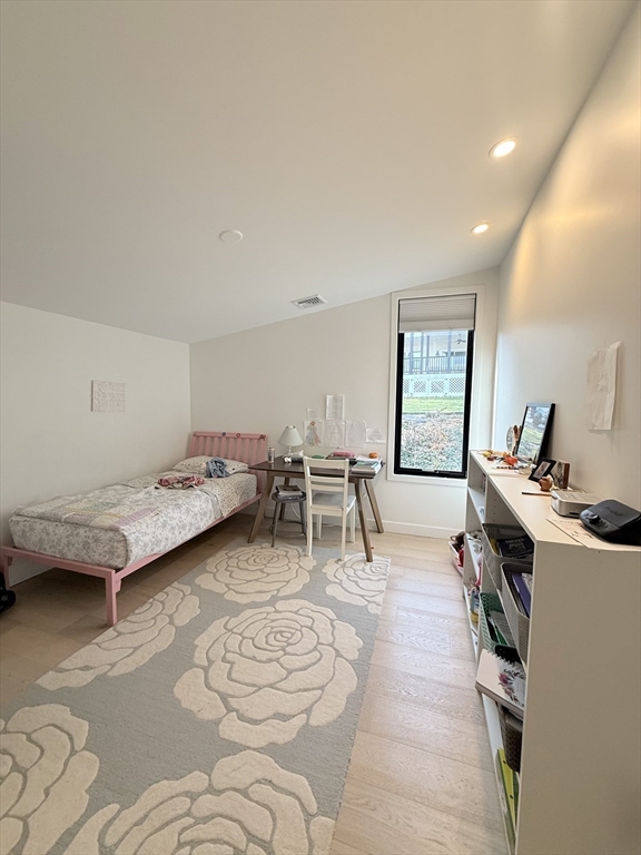 6 Parkside Dr # 6