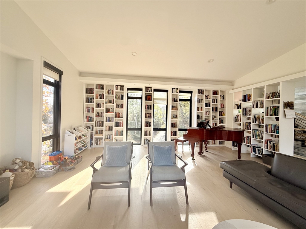 6 Parkside Dr # 6