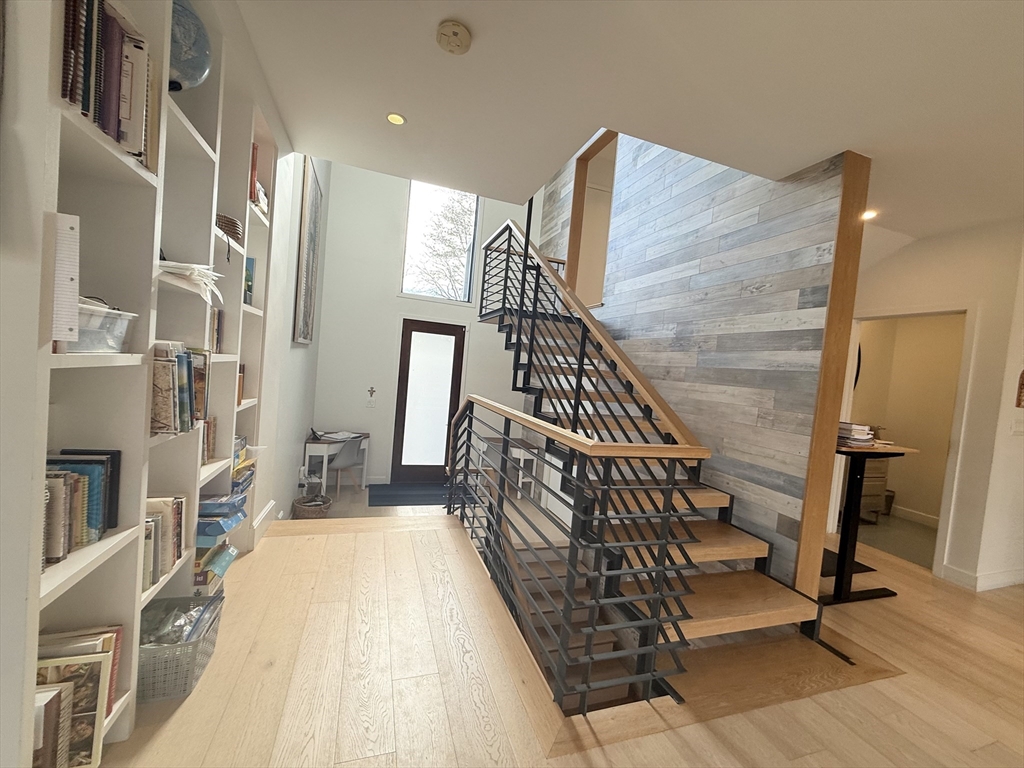 6 Parkside Dr # 6