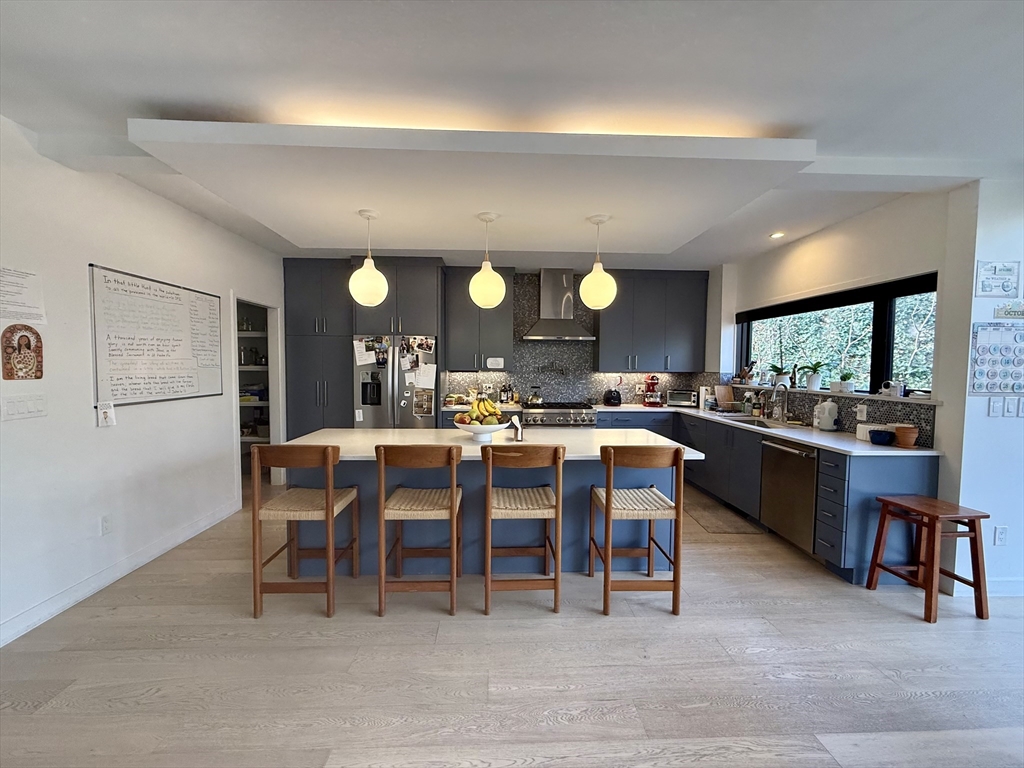 6 Parkside Dr # 6