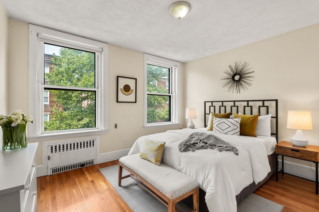 37 Saint Paul St # 3