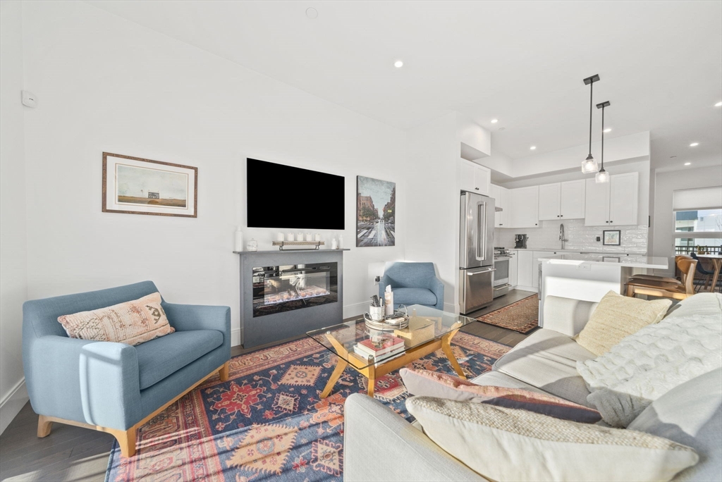 17-31 Charles Park Rd # 196