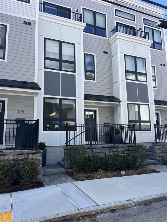 17-31 Charles Park Rd # 196