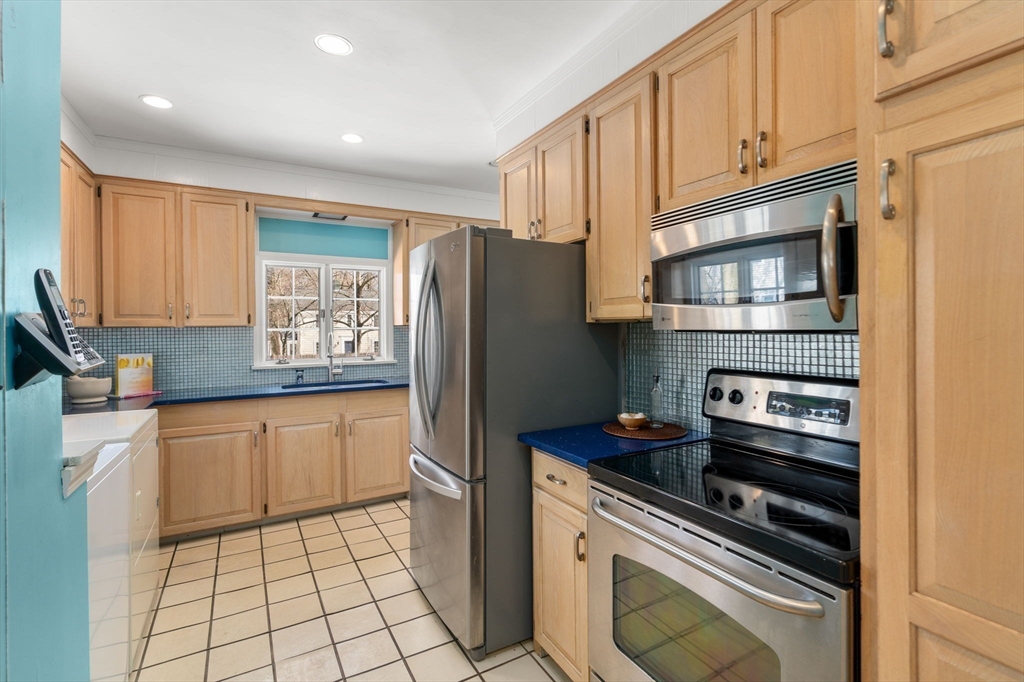 12 Bemuth Rd