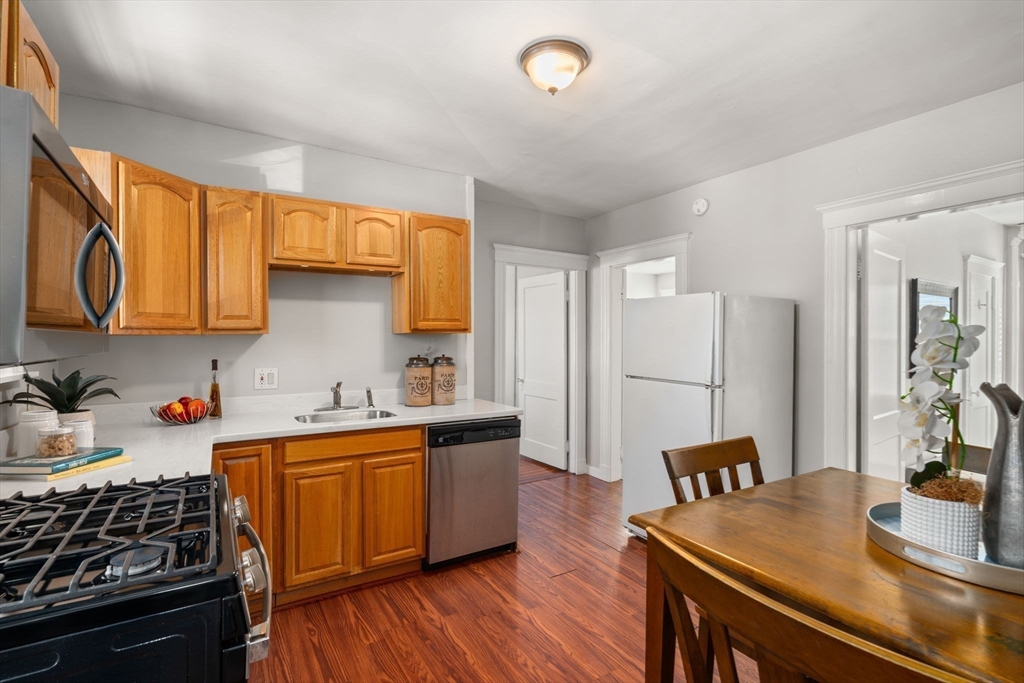 126 Harvey St # 2