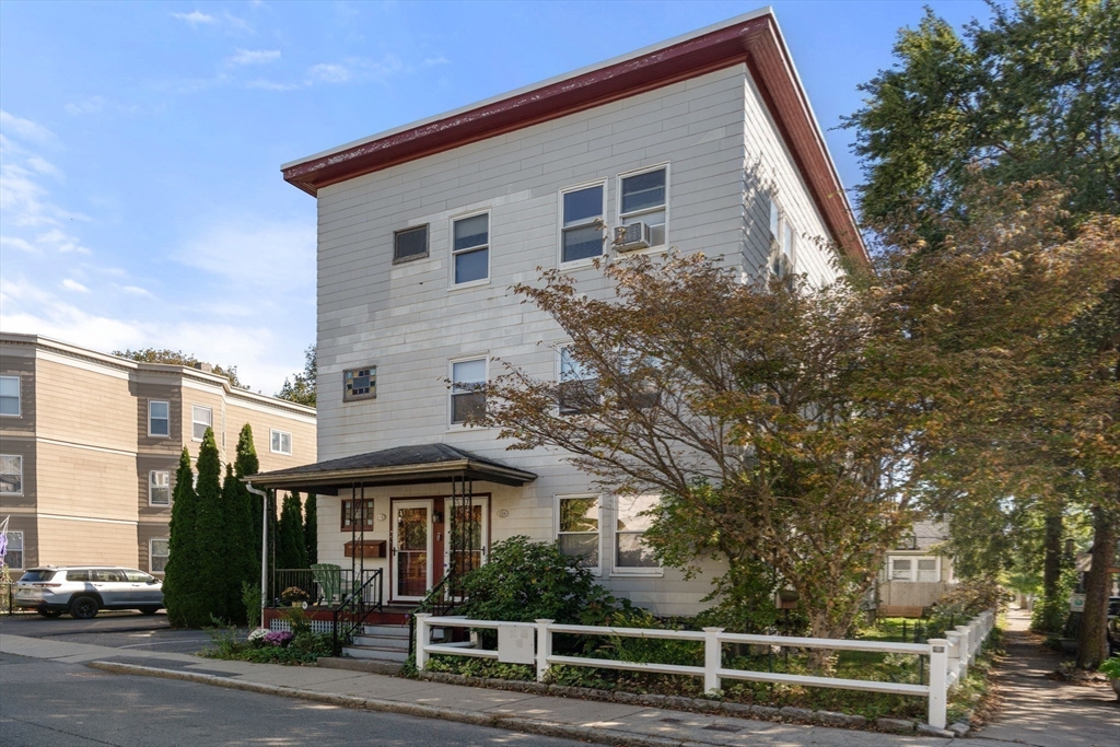 126 Harvey St # 2
