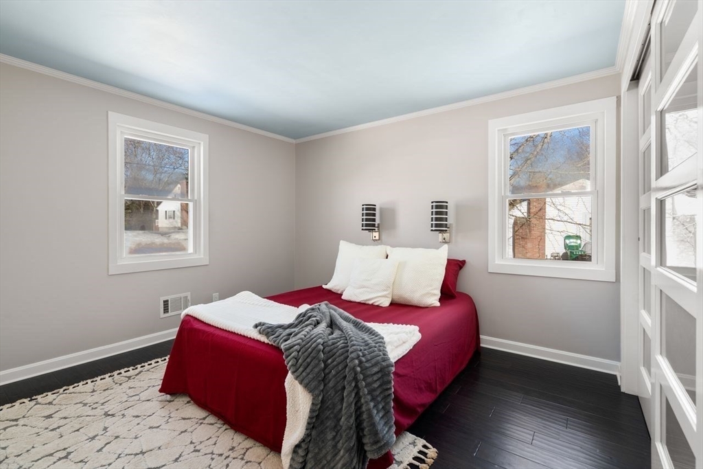 87 Hilldale Rd