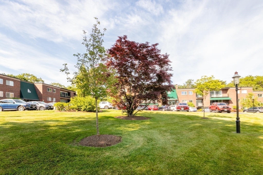 1202 Greendale Avenue # 124